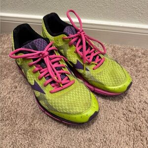 Mizuno Wave Rider 17 Women's Athletic Shoes
